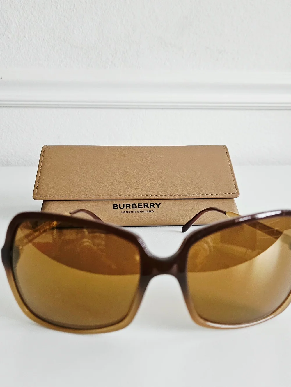 Burberry Brown & Honey Gold Gradient Sunglasses - Picture 4 of 10